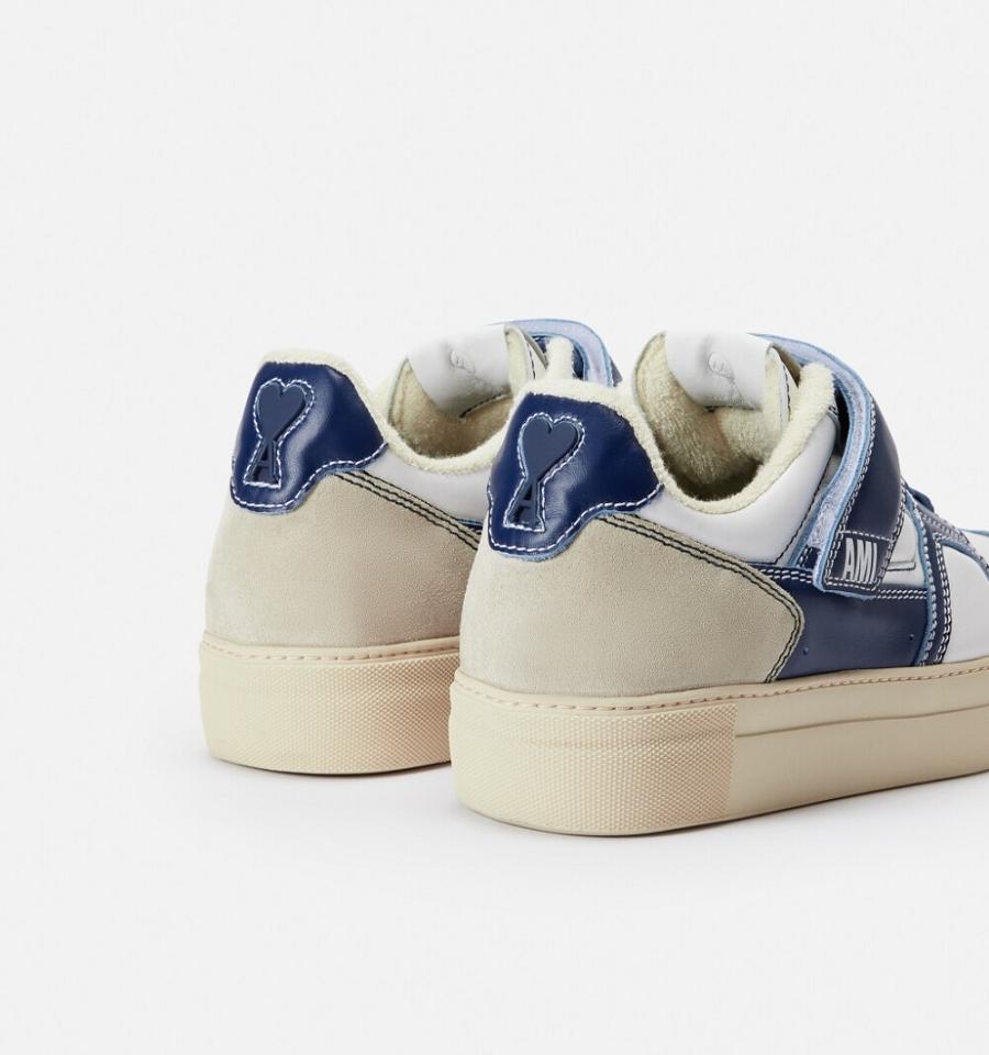 Ami Paris Low Top Ami Arcade Sneakers White / Navy | ami_US422